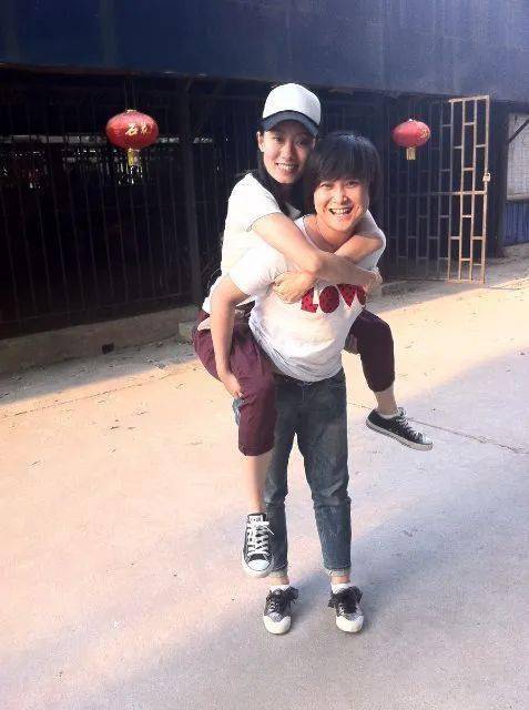 贾玲爆了,张小斐掰了?_小品_喜剧_表演