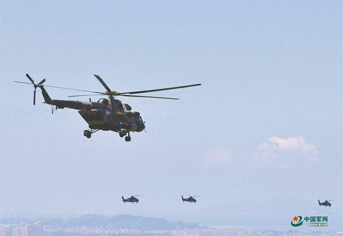 李士龙 石芝鹏 吴延辉 摄影报道——陆军某旅跨昼夜飞行训练影像