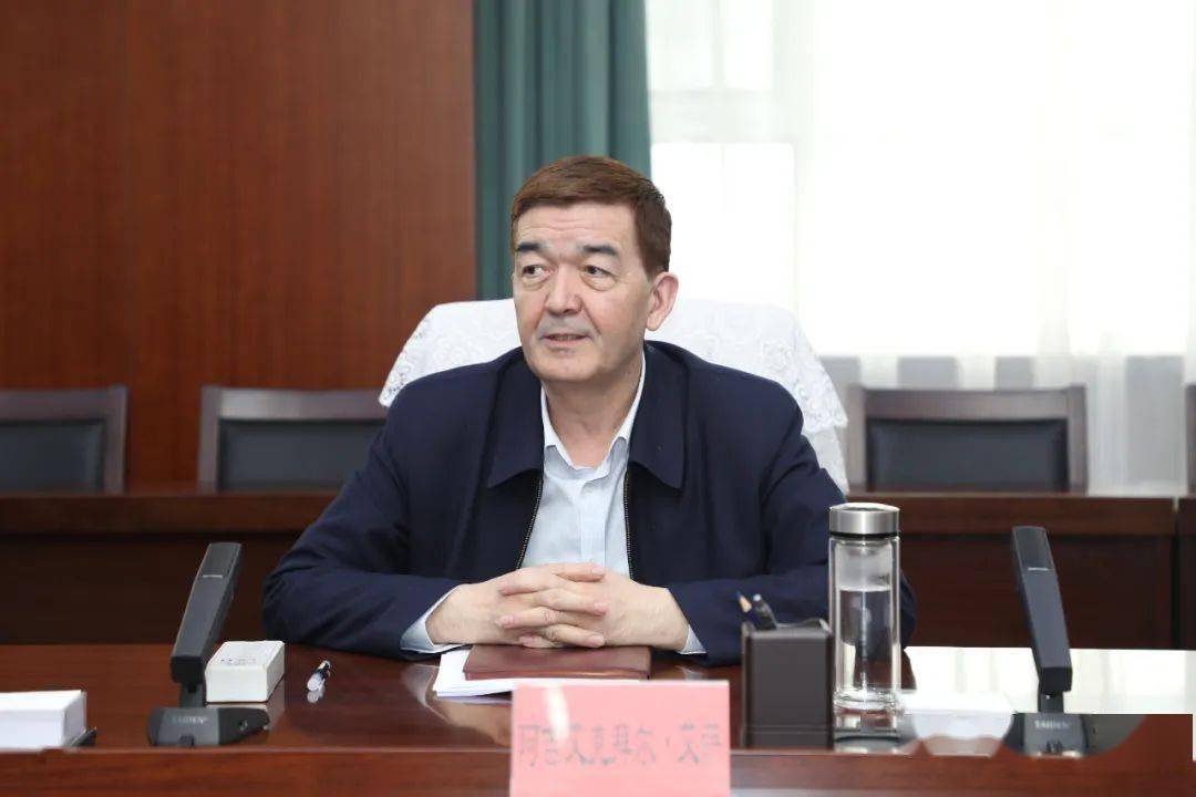 新疆医科大学召开党外人士座谈会_工作_学校党委_发展