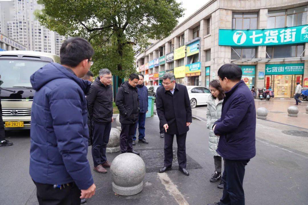 王国林督导文明创建工作_潜山_问题_道路