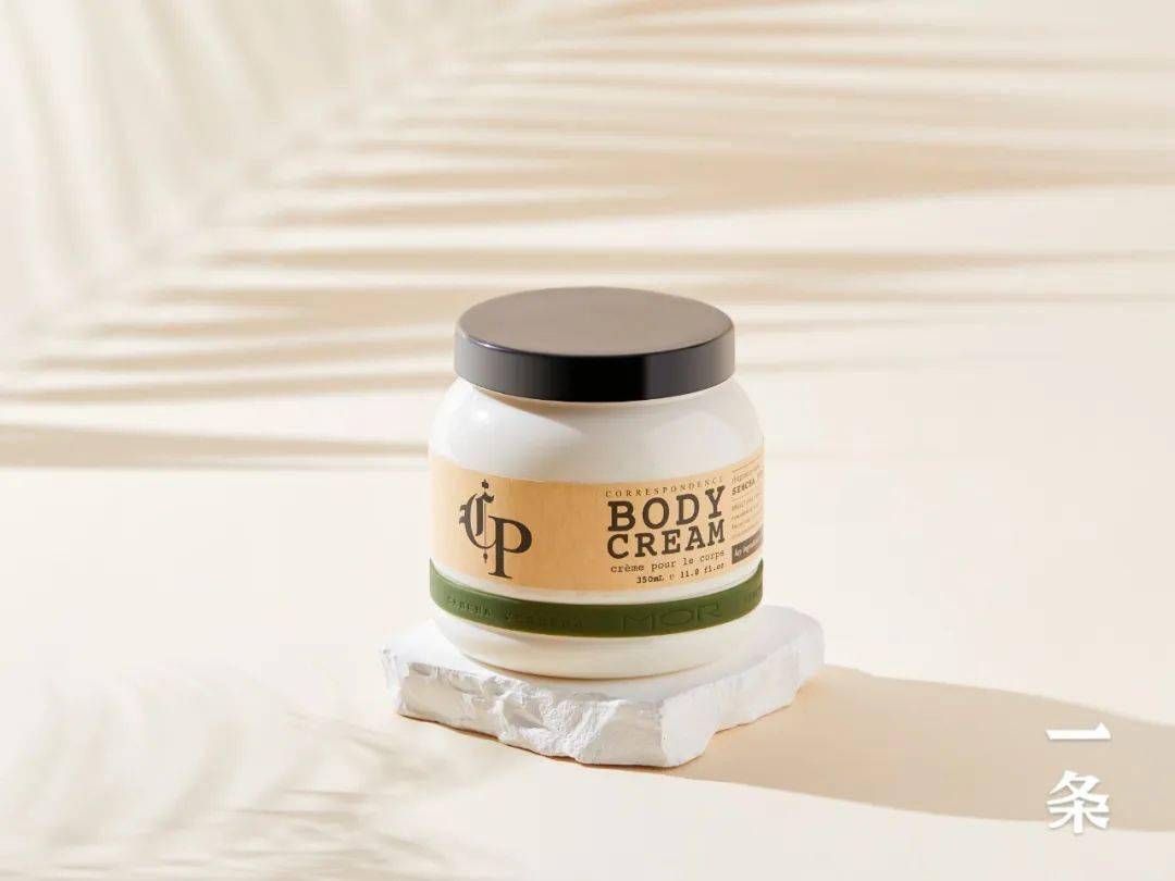 超人气"马卡龙"润唇膏,一抹水润,应对干纹,粗糙,暗