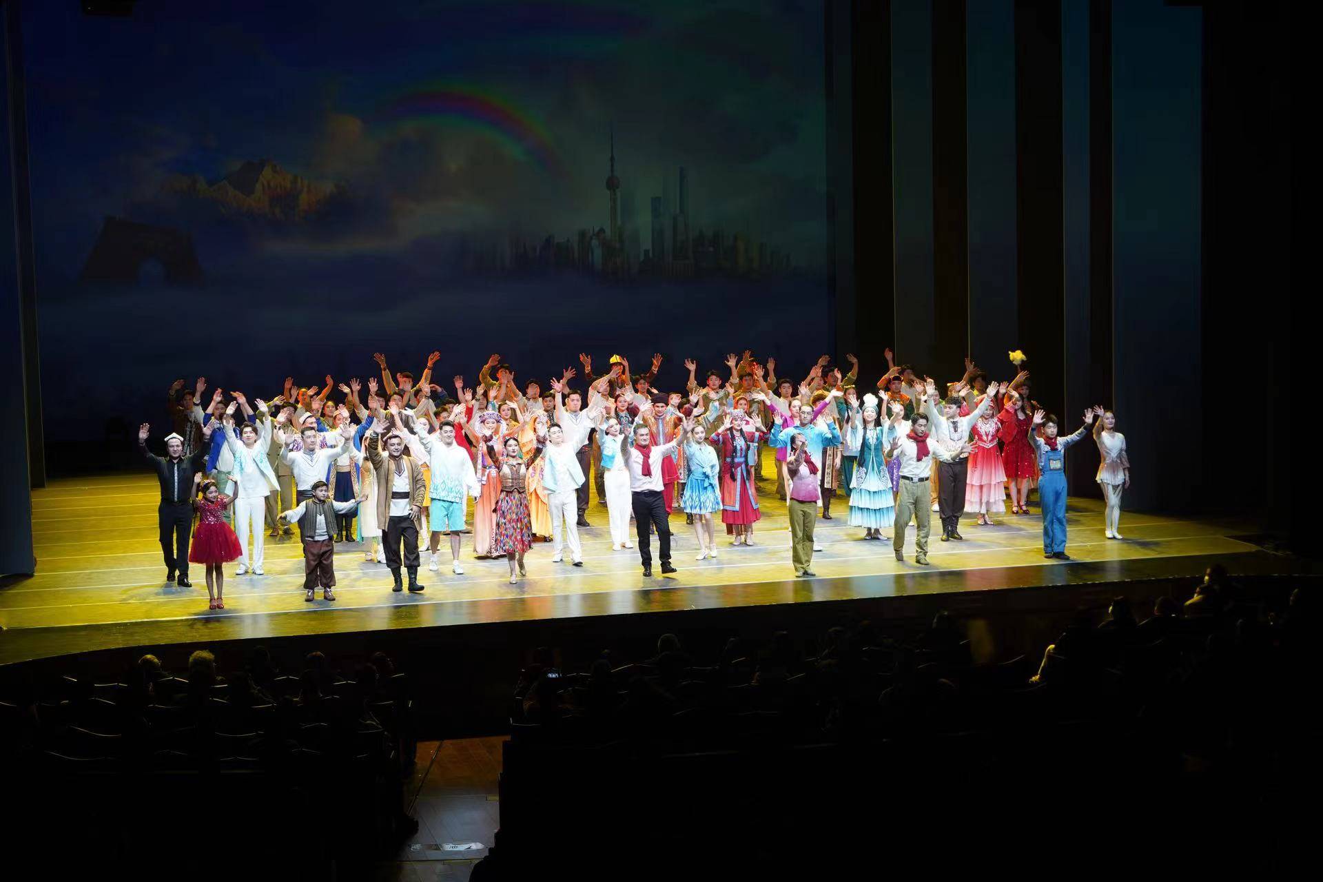 为上海援外干部新春专场表演,杂技剧《天山雪》开启全