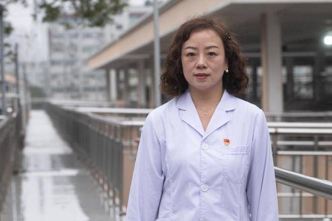 新华全媒 ·履职一年间|王琼:当好长江水质安全的"眼睛"_工作_武汉市