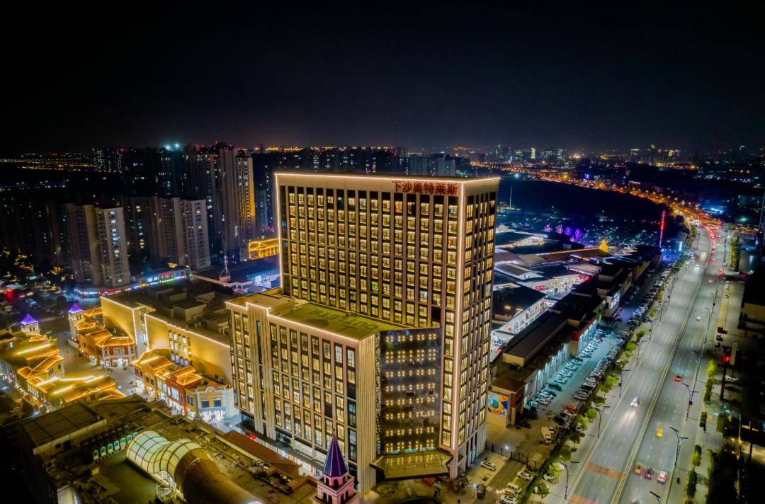 海宁这里卖爆了!_奥特莱斯_广场_消费