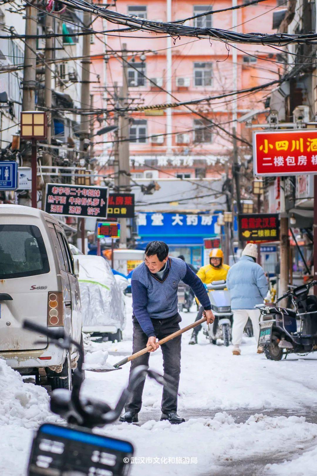 冰粒_江滩_阴天