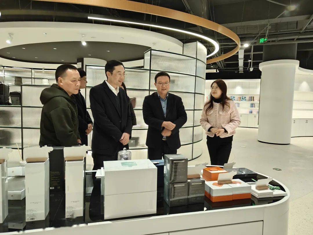 团市委深入践行"四下基层"深化开展"大走访大调研大