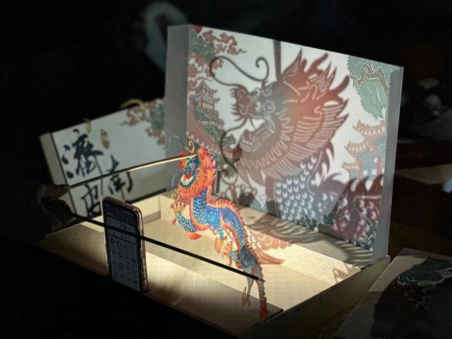 济南皮影文创产品.