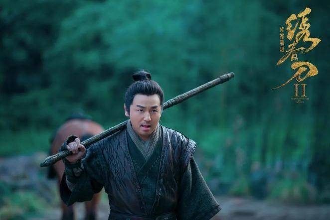 "窝囊废"雷佳音,悄悄拿下100亿_电影史_张艺谋_角色