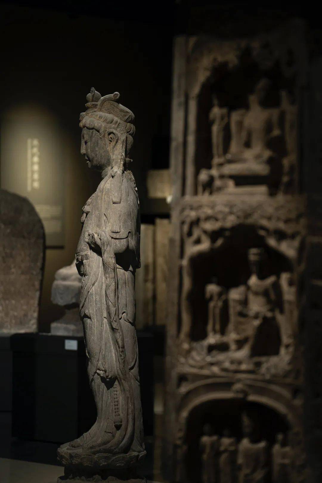 河南博物院:馆藏荥阳大海寺出土造像_平台_菩萨_资料性