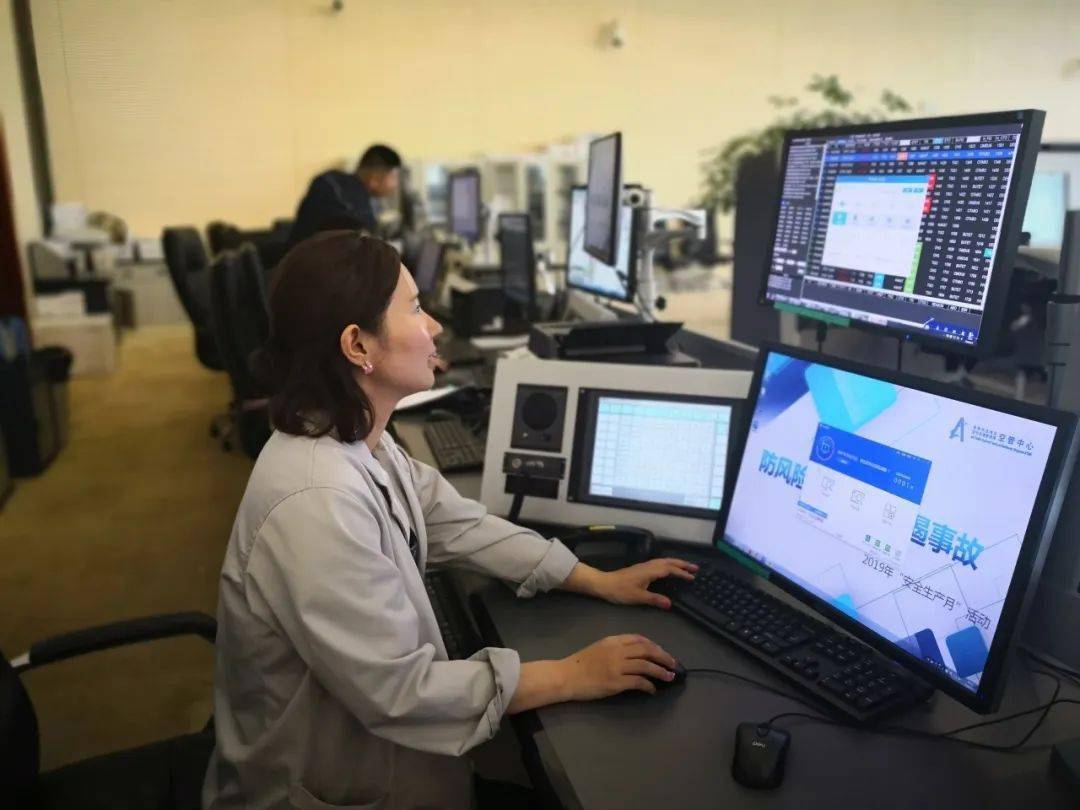 张灯结彩,共度元宵|2024"民航人的除夕夜"微摄影优