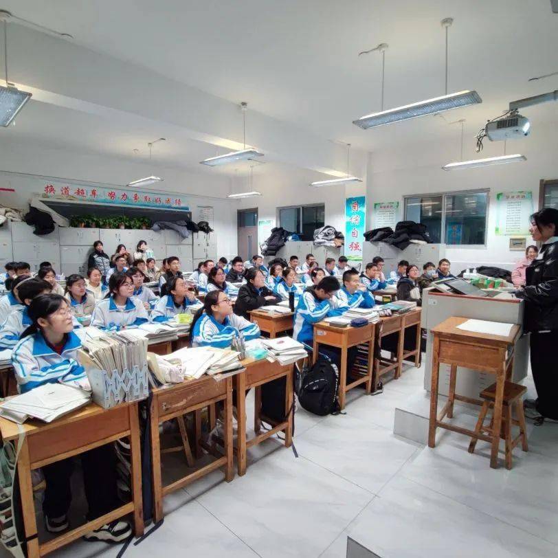 回访母校 | 赴济南市莱芜一中开展宣讲活动_西农_团队_学妹