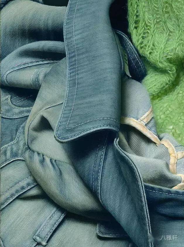 《天光》《石版画系列》《五角星》1999年冷军的作品《五角星》荣获第