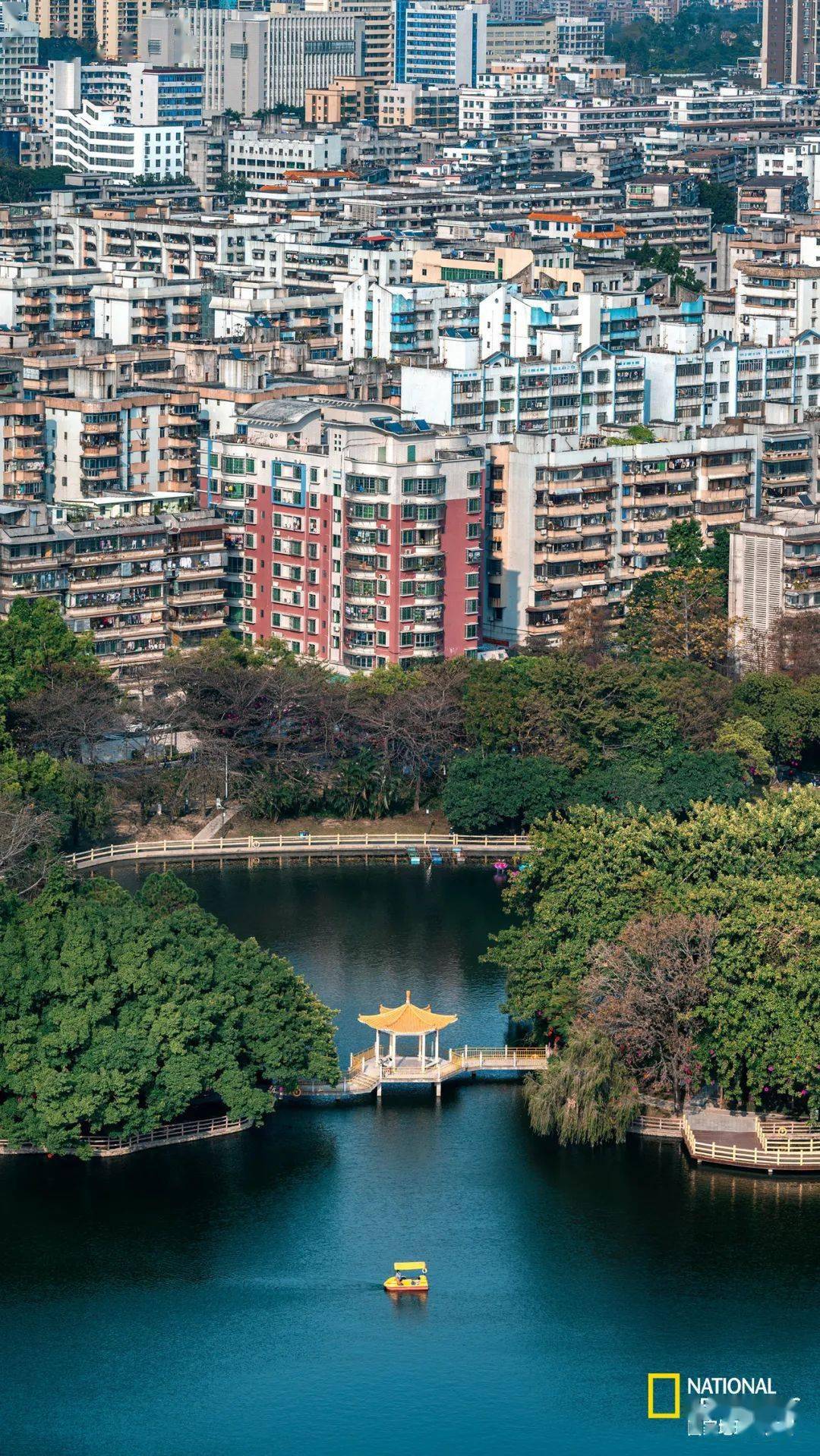 组委会将在赛前一天在"茂名站"开设选手接驳,并在比赛当天在茂名市区