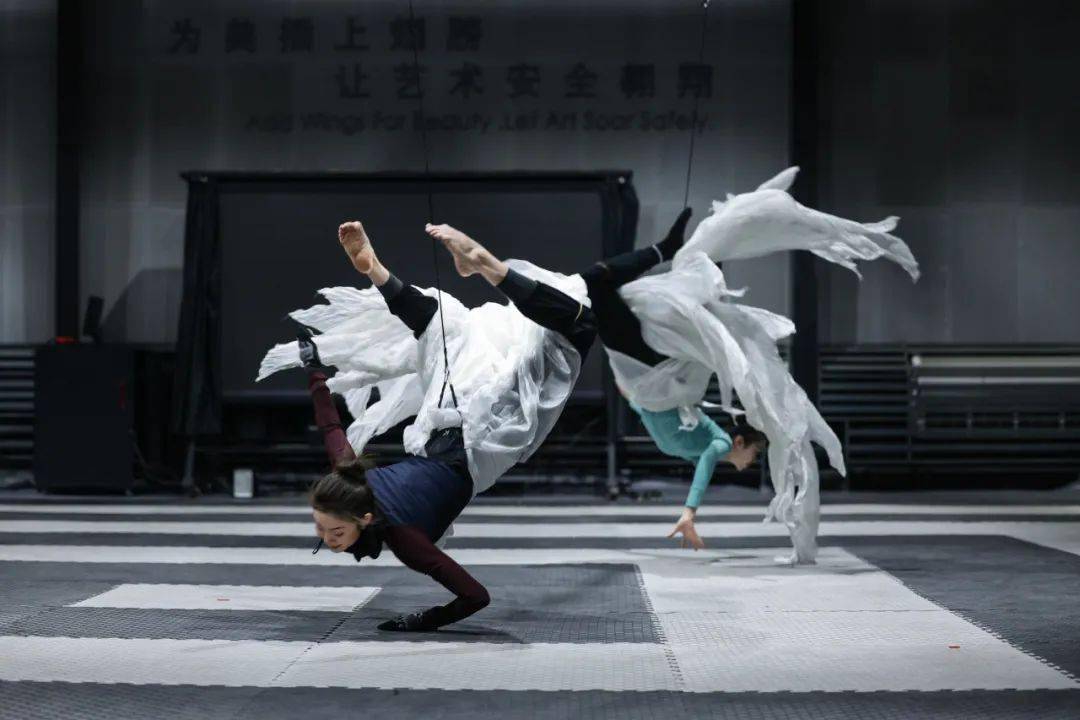 2023年12月9日在北京舞蹈学院虚拟实验教室进行第一次排练2023年11月