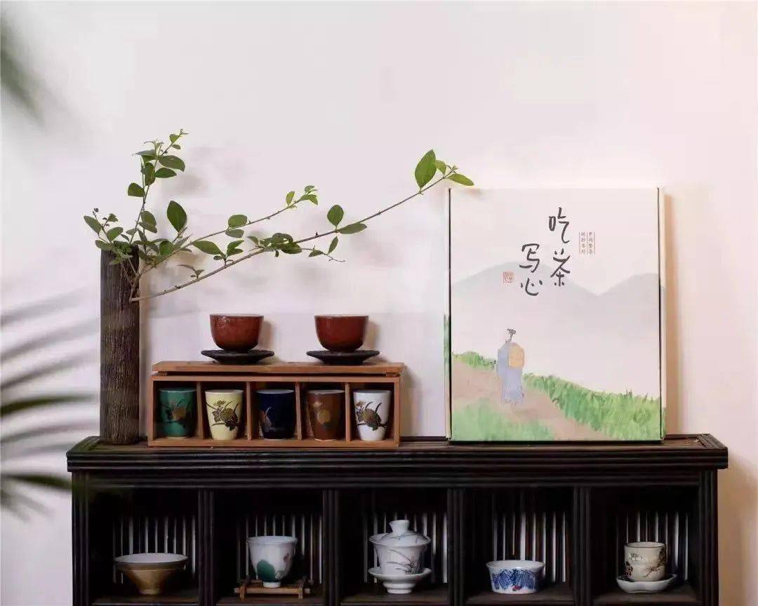 生活需要仪式感,泡一壶茶,手写《茶经》感受方块字的魅力.