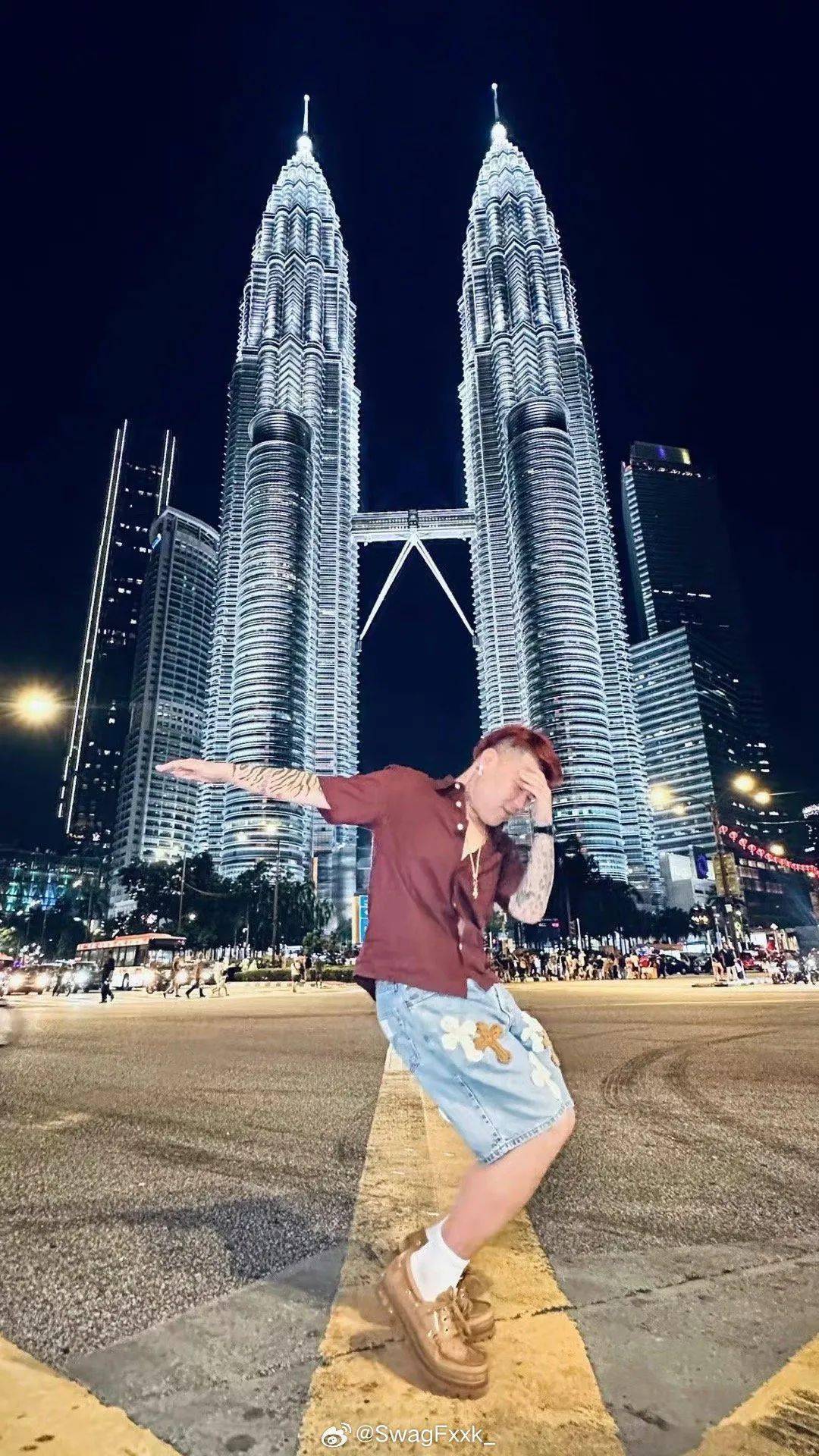 和老婆大秀恩爱!_西蒙_说唱_星标