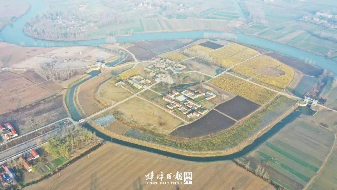垓下遗址鸟瞰垓下遗址不仅是楚汉决战的古战场,也是淮河中游地区