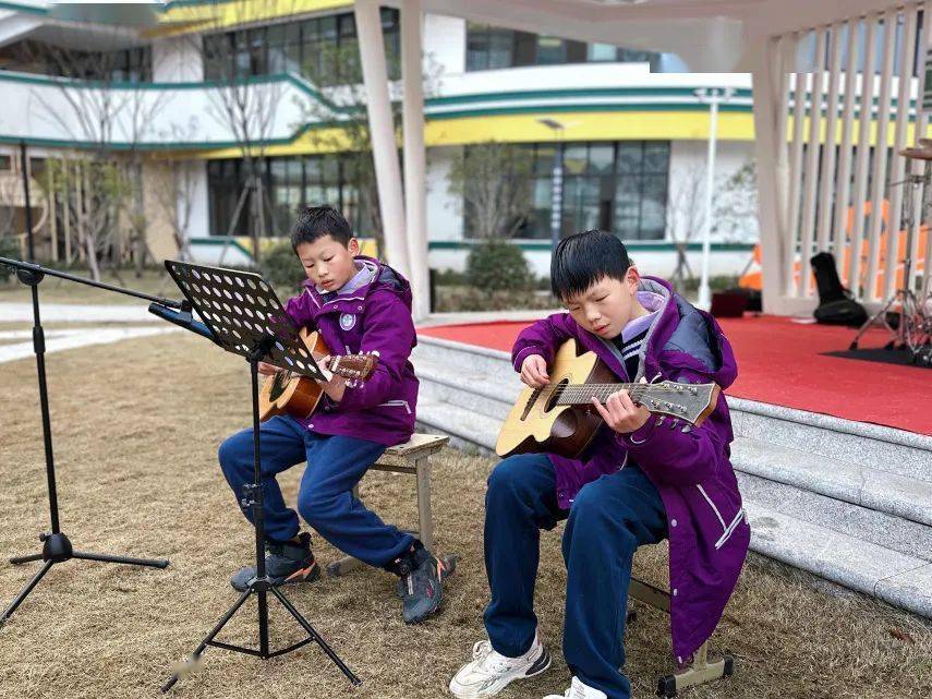 龙重登场 沐光而行 | 哲商现代实验小学举行新学期开学系列活动_向