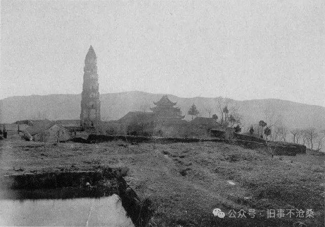 双塔寺 大塔天平山白云寺天平山白云塔元妙观 大殿元妙观 大殿 内部支