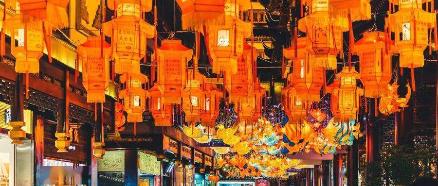 据央视新闻,国家税务总局增值税发票数据显示,今年春节假期(初一至初