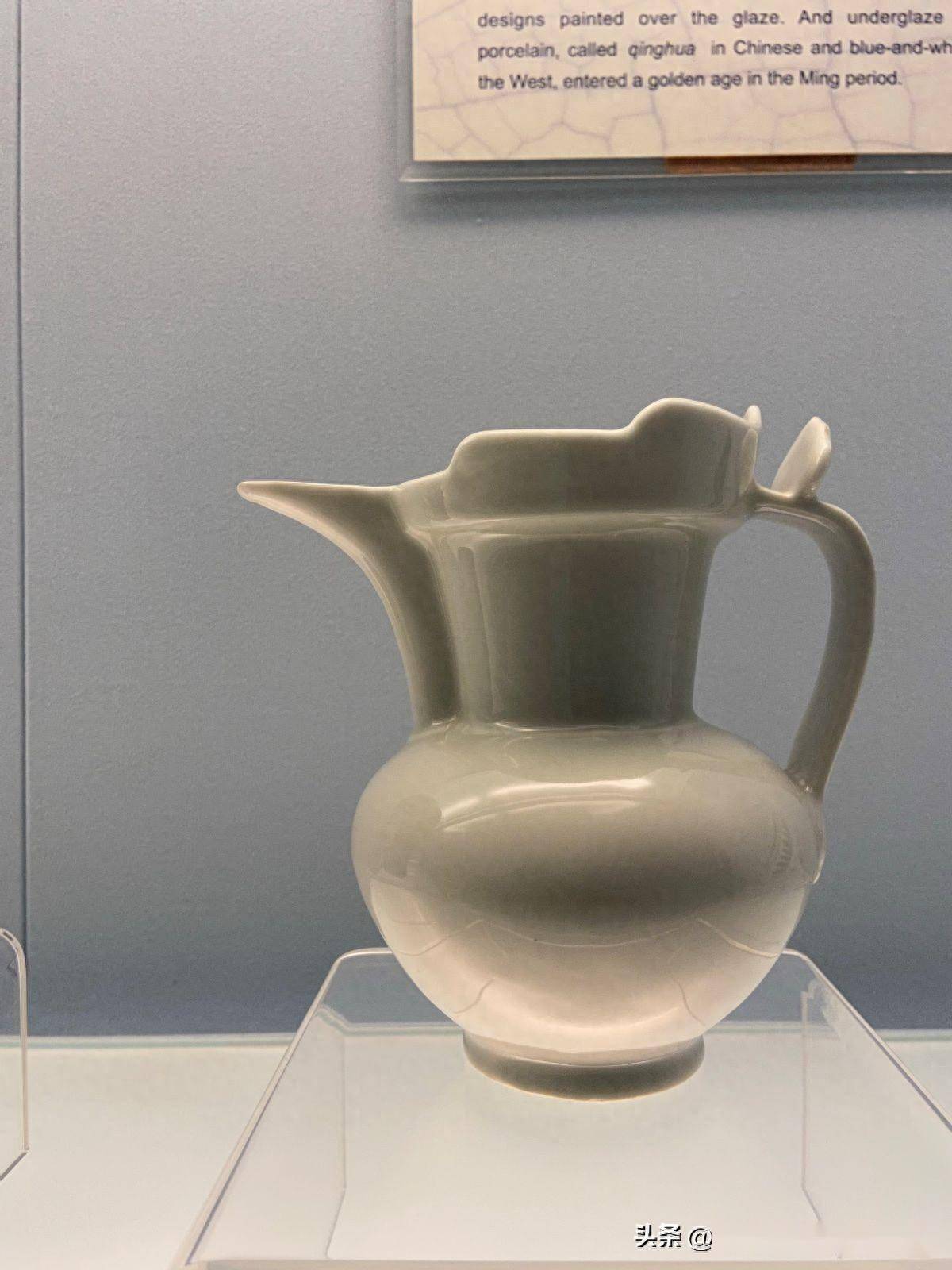 上博陶瓷:永乐朝,甜白釉好,鲜红釉好,青花更好_景德镇_时期_釉色