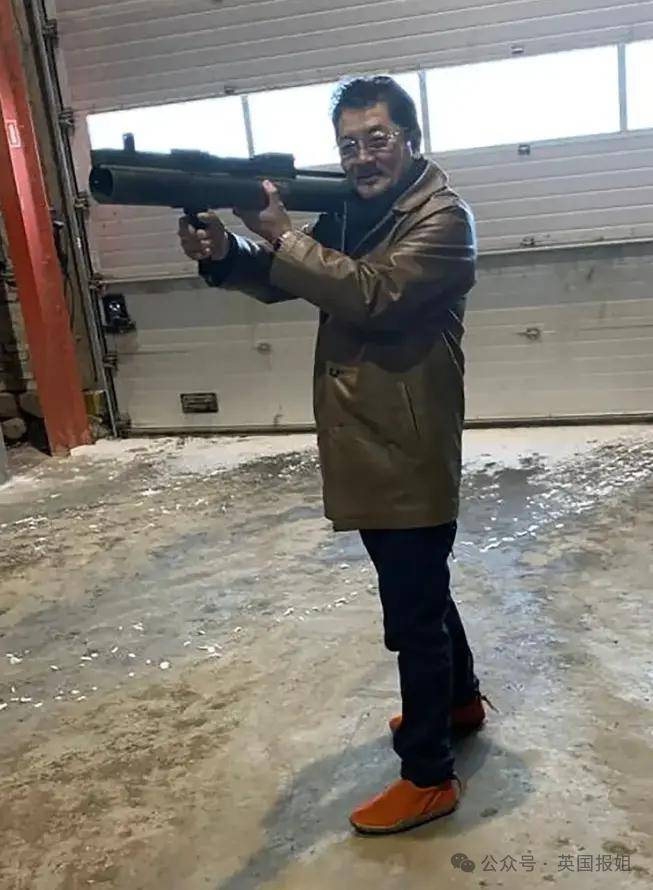 日本男子假扮黑帮老大倒卖核原料,却遇上美国特工!