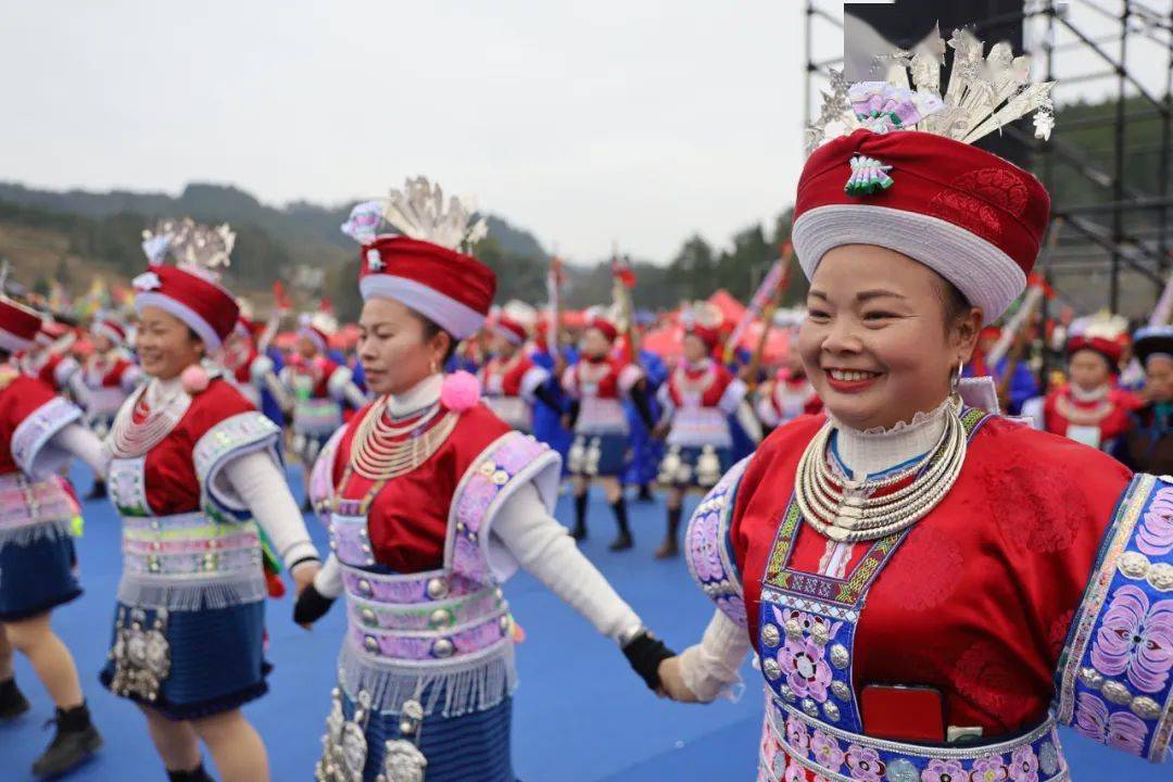 惠水摆金苗族同胞欢度"藏滂哈十七节"_活动_摆金镇_节会