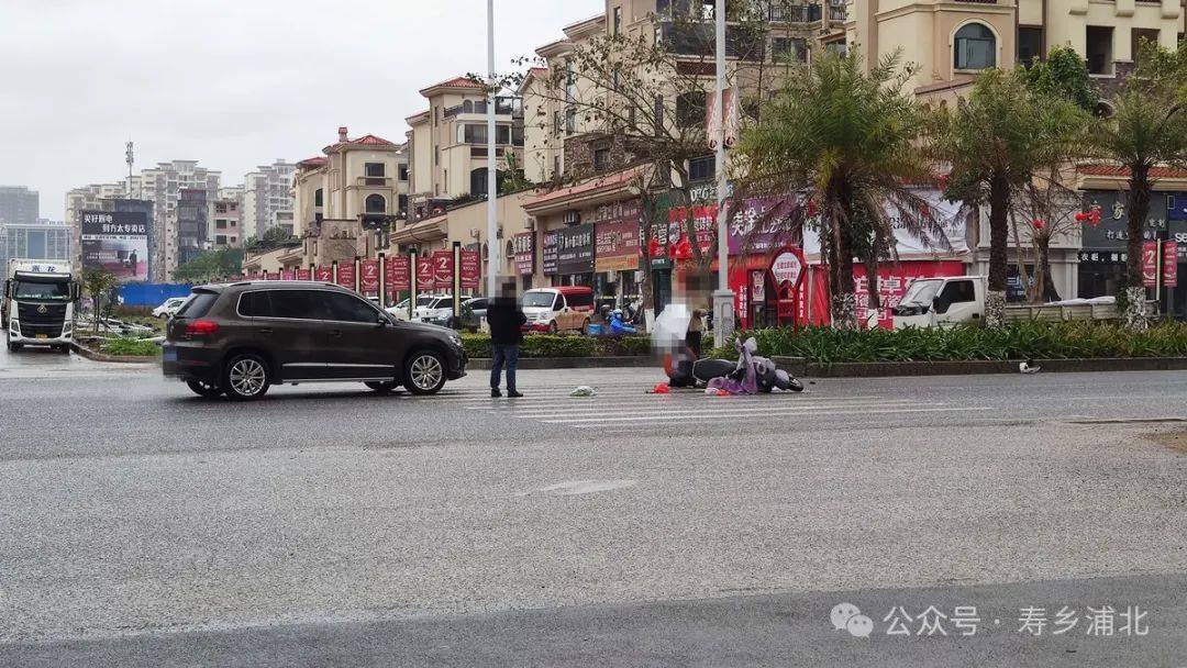 浦北这个路口又又又车祸了,大家说说如何优化这个路口才能减少车祸呢?