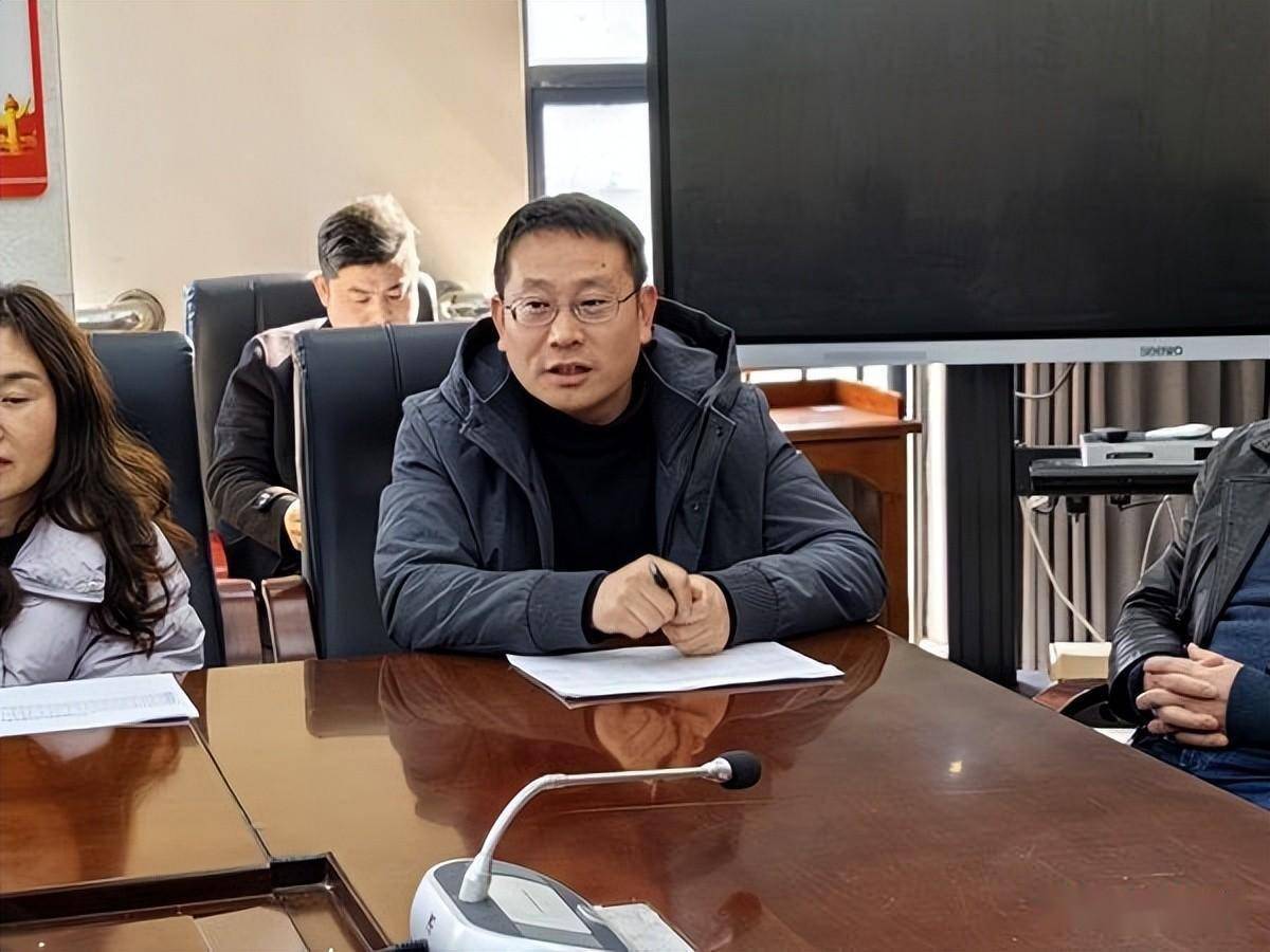 国际部主任滕斌讲话最后,学校党委专职副书记曾卫勇进行总结讲话并提