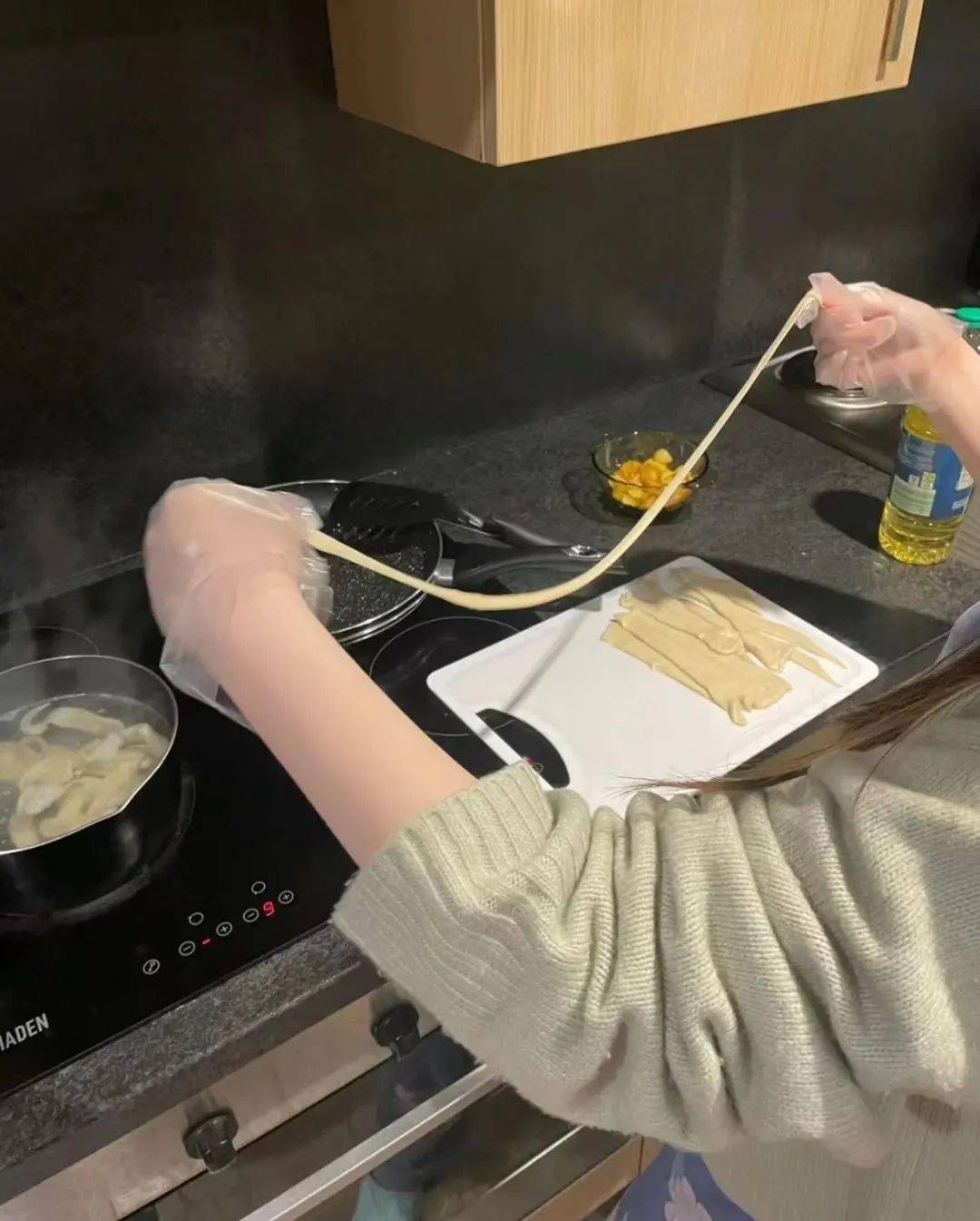 哈哈哈,你算是踢到棉花啦_能手_文艺_钢板