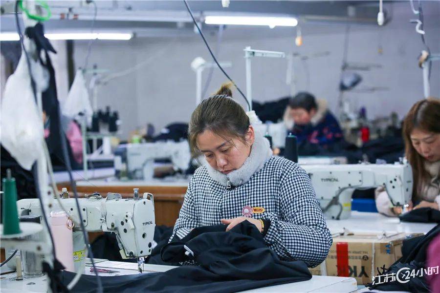 江苏24小时|如皋:乡村"微工厂"助妇女就业_摄影_上线_企业
