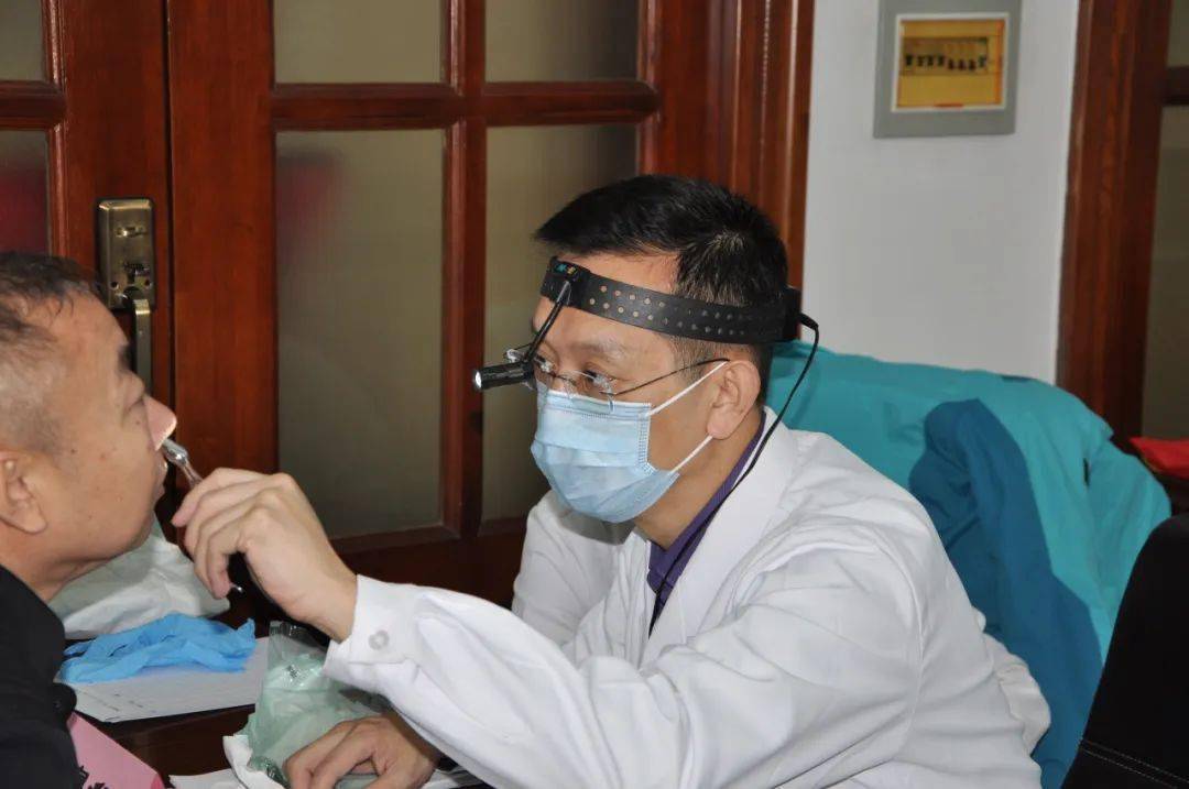 【金秋之声】义诊服务暖人心 医者仁心送真情——辽宁省金秋医院"菊香