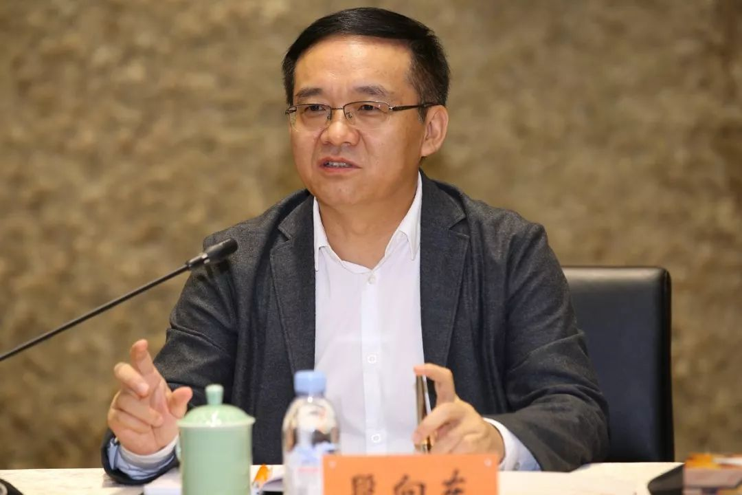 向上滑动阅览公开简历段向东,男,1968年9月出生,高级经济师,emba,中共