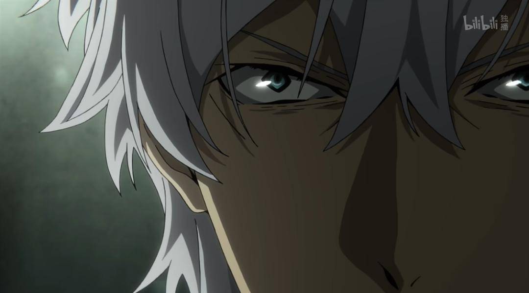 为人方正耿直,最讨厌时间表被打乱,但由于和自由人太宰成为搭档而受尽