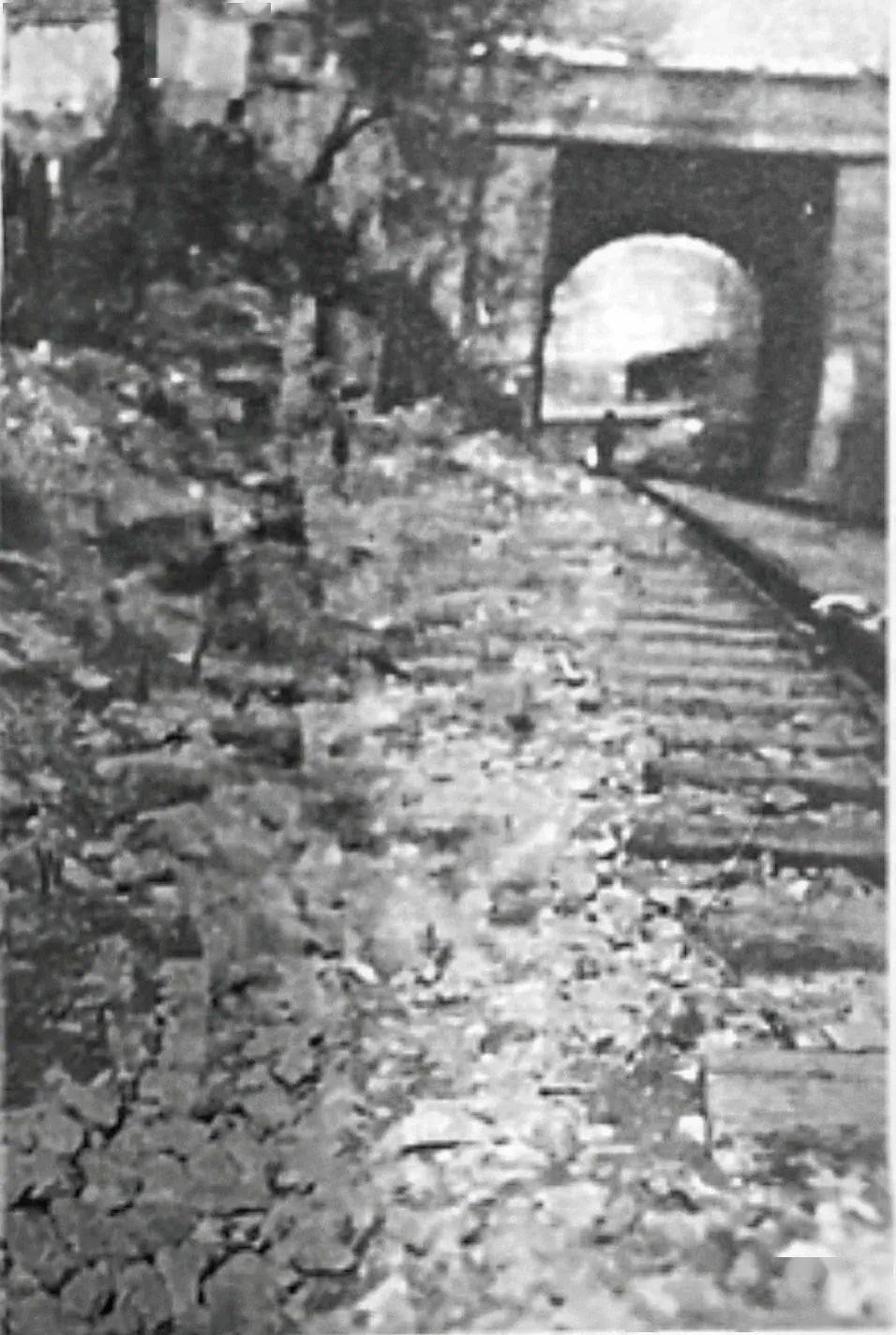 "万事不决问浏城桥"_建湘路_火车_铁路