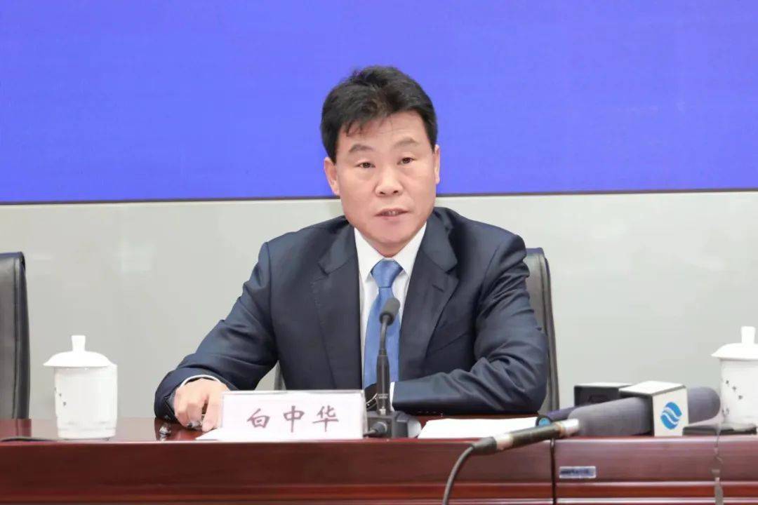 发布人:省司法厅副厅长 蒋文斌(许梦宇 摄)新闻发布会现场(许梦宇 摄)