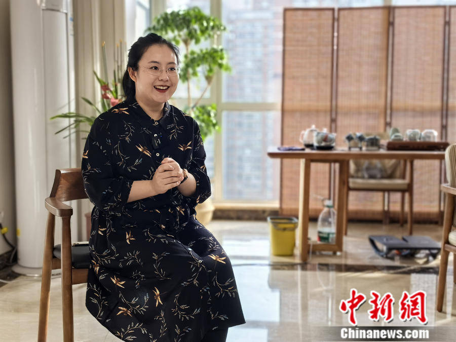 渐冻斗士蔡磊:每天仍工作十几小时,团队接海量志愿者简历_段睿_事情