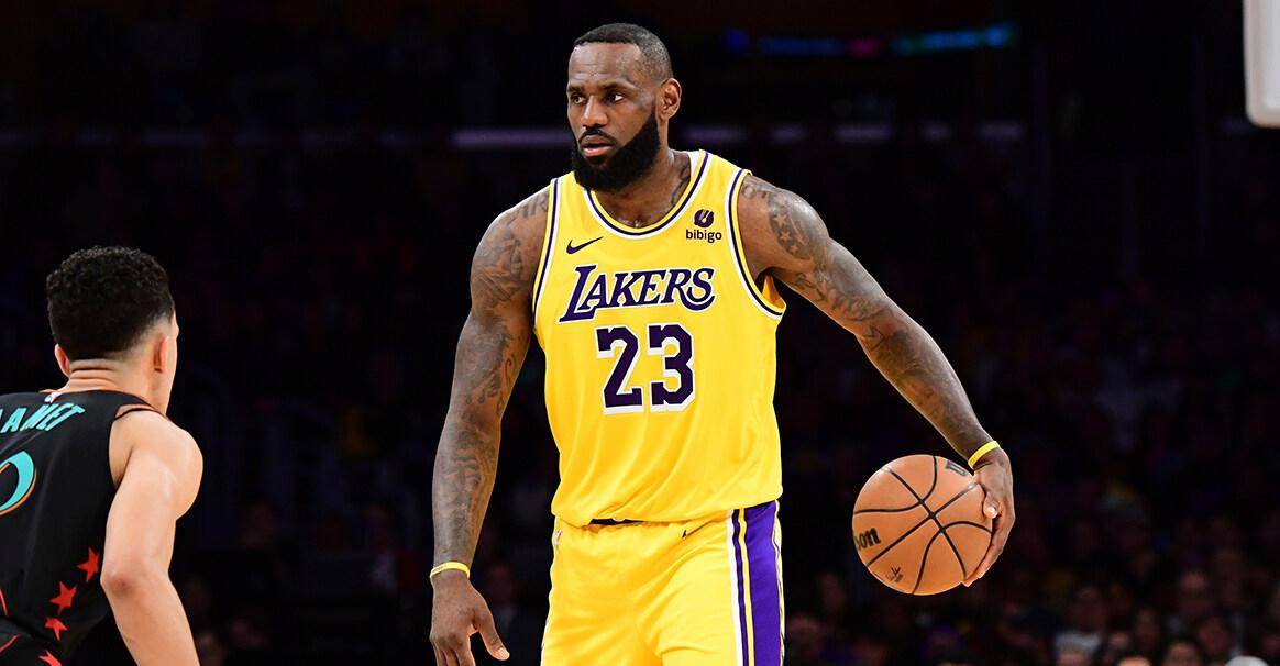 詹姆斯:四万分当然有意义 一切都是顺其自然的_湖人_高清_图片