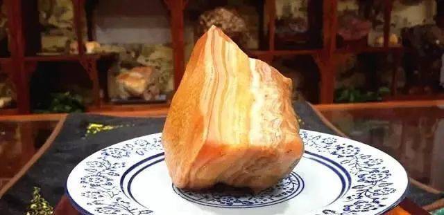 肉石都有独特的韵味,是送礼和装饰,收藏的上好佳品,肉石可寓意为,年年