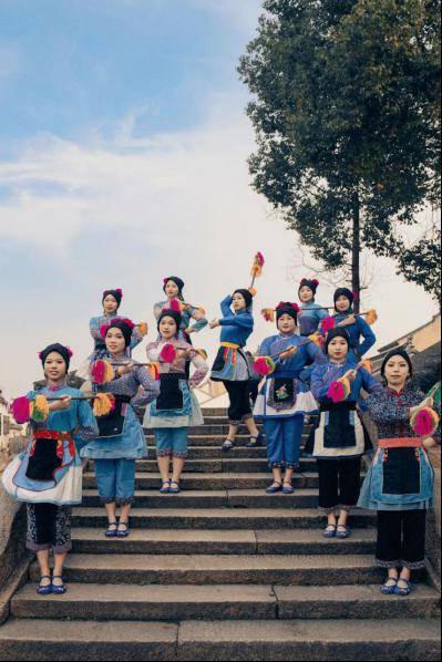 在经开区64穿花衣