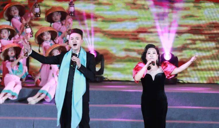 中国音协"金钟之星"唱响伟人故里_演出_广东省_歌曲