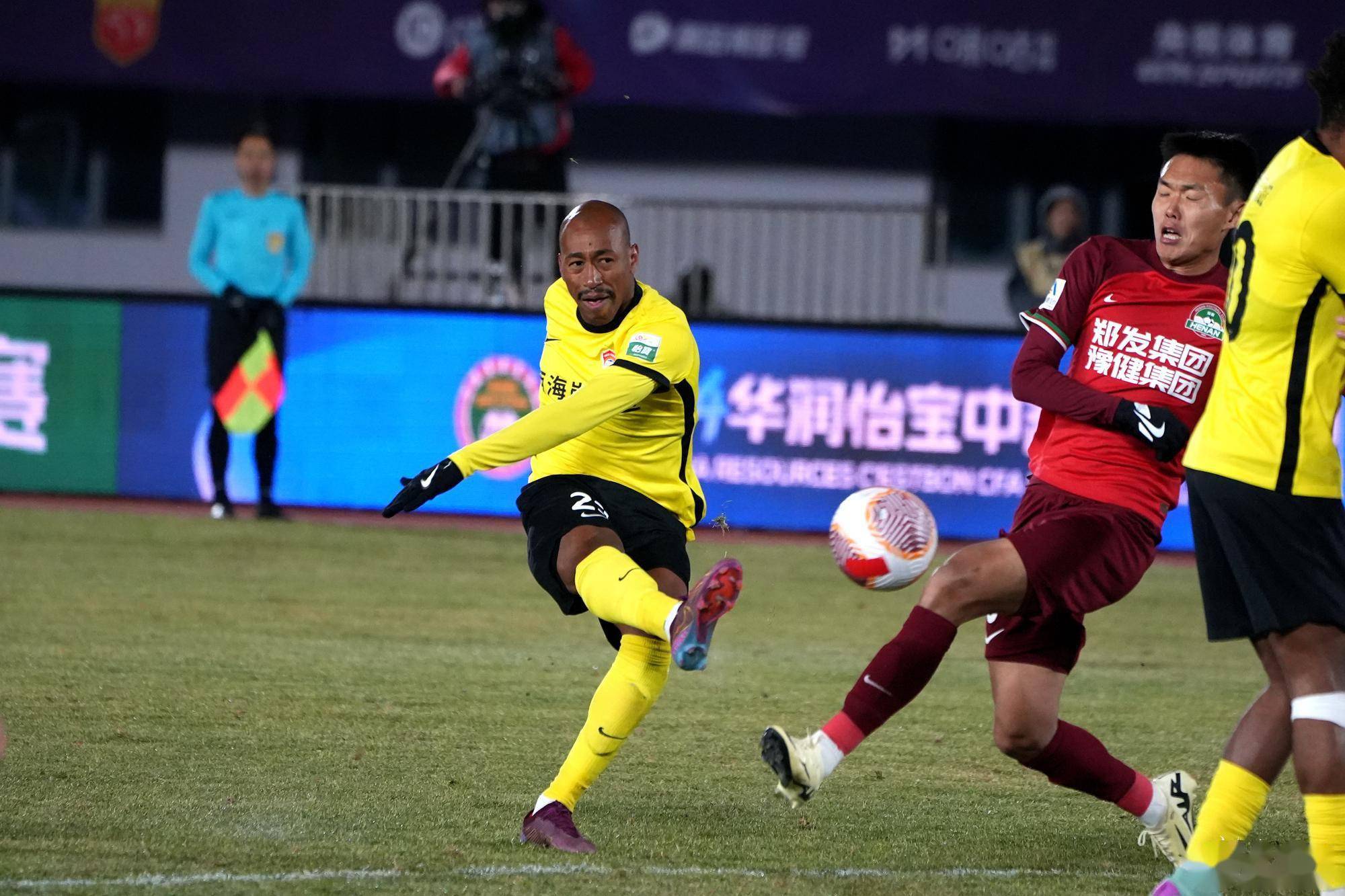 青岛西海岸取得队史中超首个积分