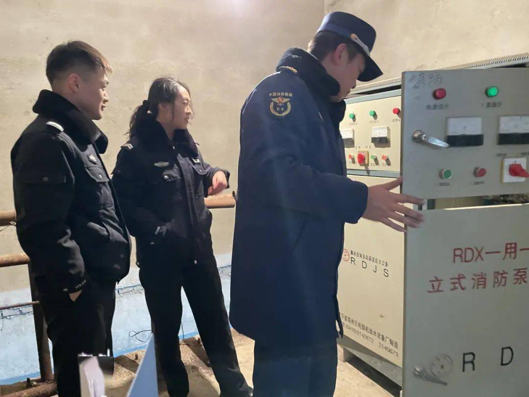 除患攻坚锦州消防北镇大队联合公安派出所开展高层住宅小区消防安全