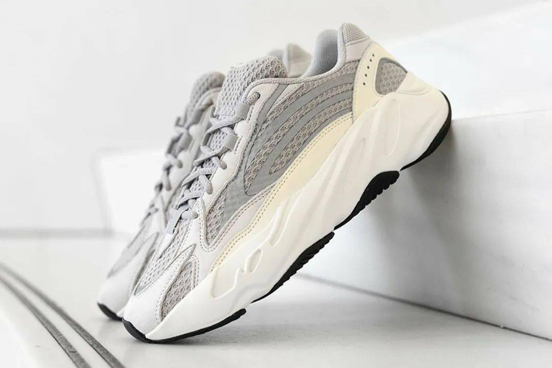 新一轮 yeezy 补货都什么价了?热门配色居然只要._xx_boost_市价