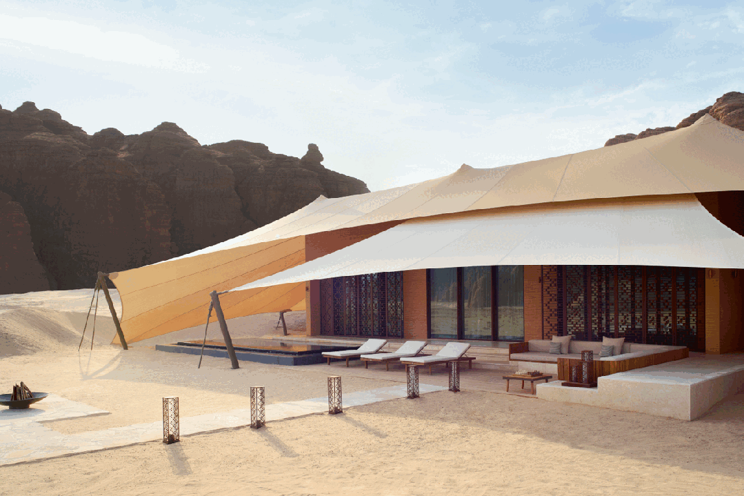 网红鼻祖卡戴珊前夫虽疯但买安藤忠雄设计的豪宅住顶奢酒店的品味不俗