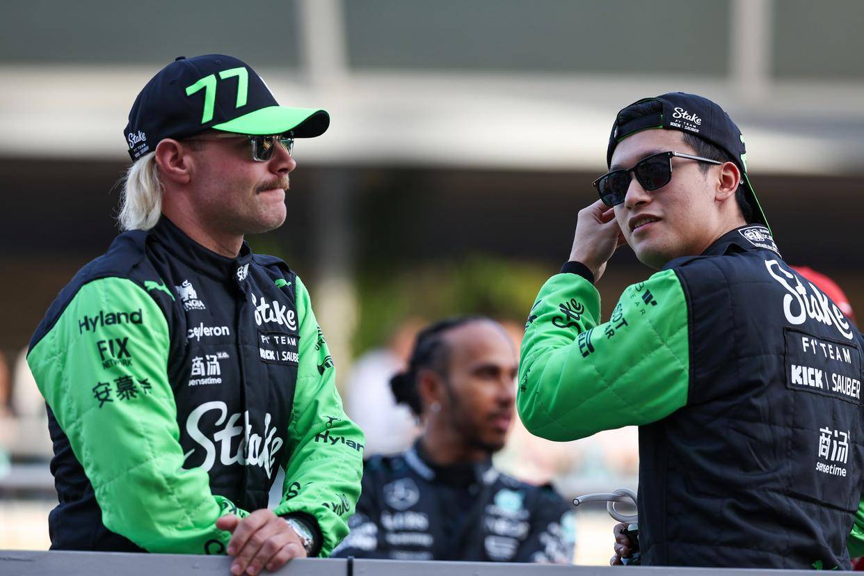 赛车——f1巴林大奖赛:维斯塔潘斩获新赛季首冠(2)_新华社_钱俊