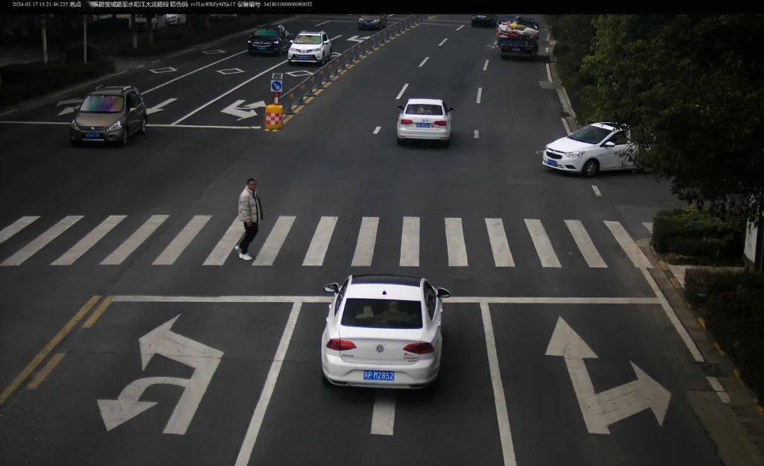 2024年2月5日违法地点:梅溪路宝城路宣宝巷路段皖pr9060违法时间:2024