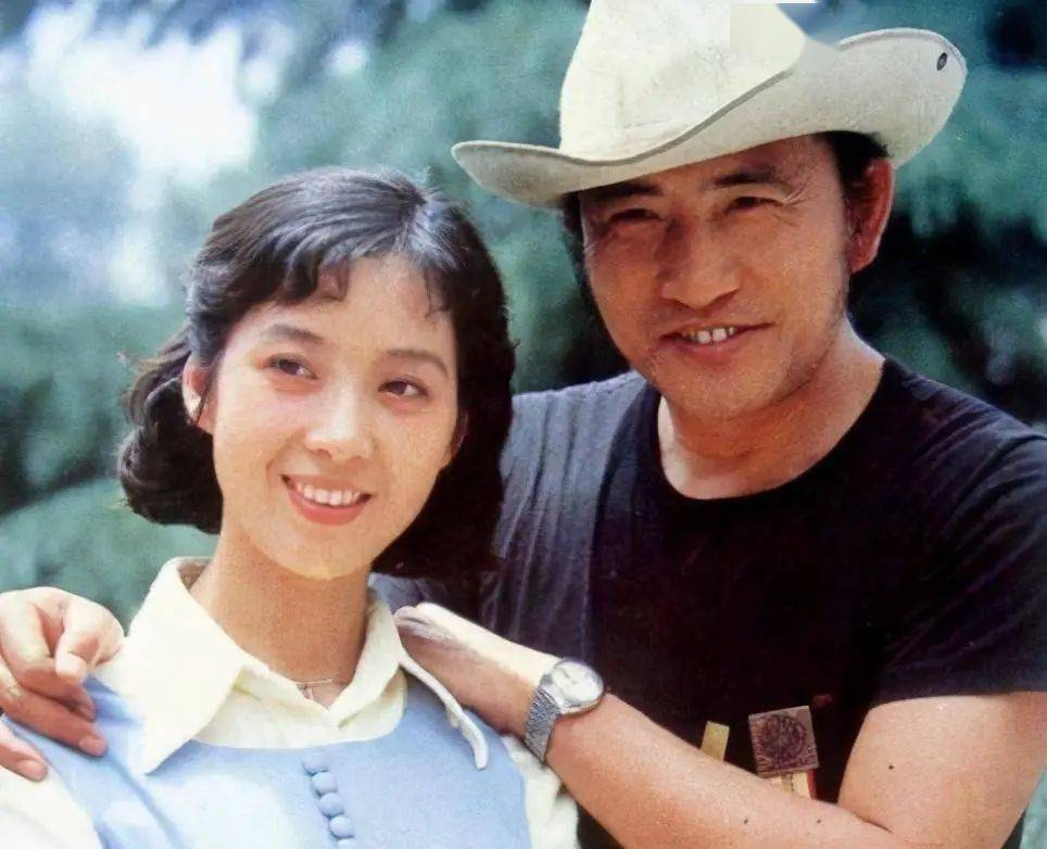 看了71岁龚雪的老年状态我发现不愧是80年代内地第一美人