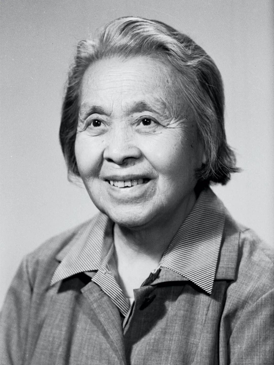 白菊寄思,我们这样怀念丁玲_同志_奶奶_文艺