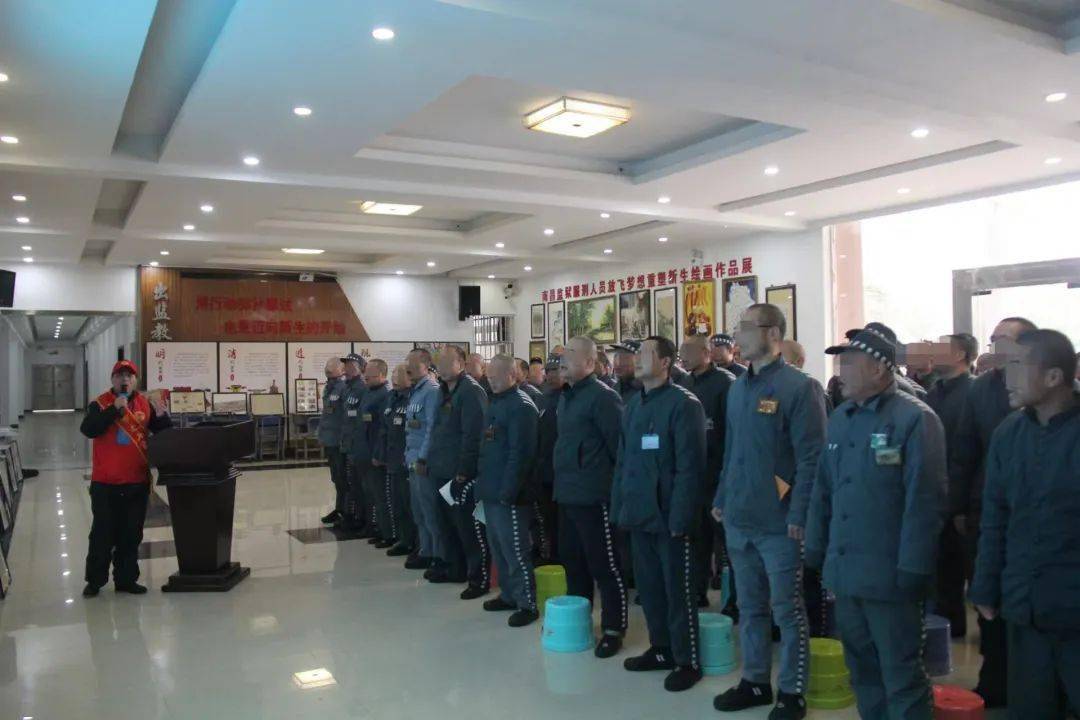 近年来,南昌监狱坚持以改造为中心任务,借助社会资源,结合"红色文化